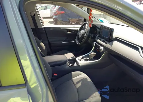 2019 Toyota Rav4 Xle from USA, damaged, VIN JTMP1RFV8KD030054